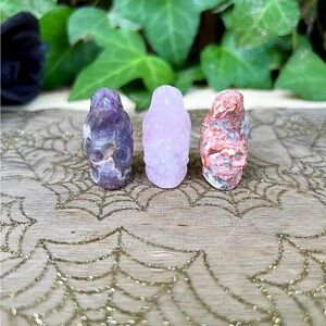 Mini Crystal Skull with Raven